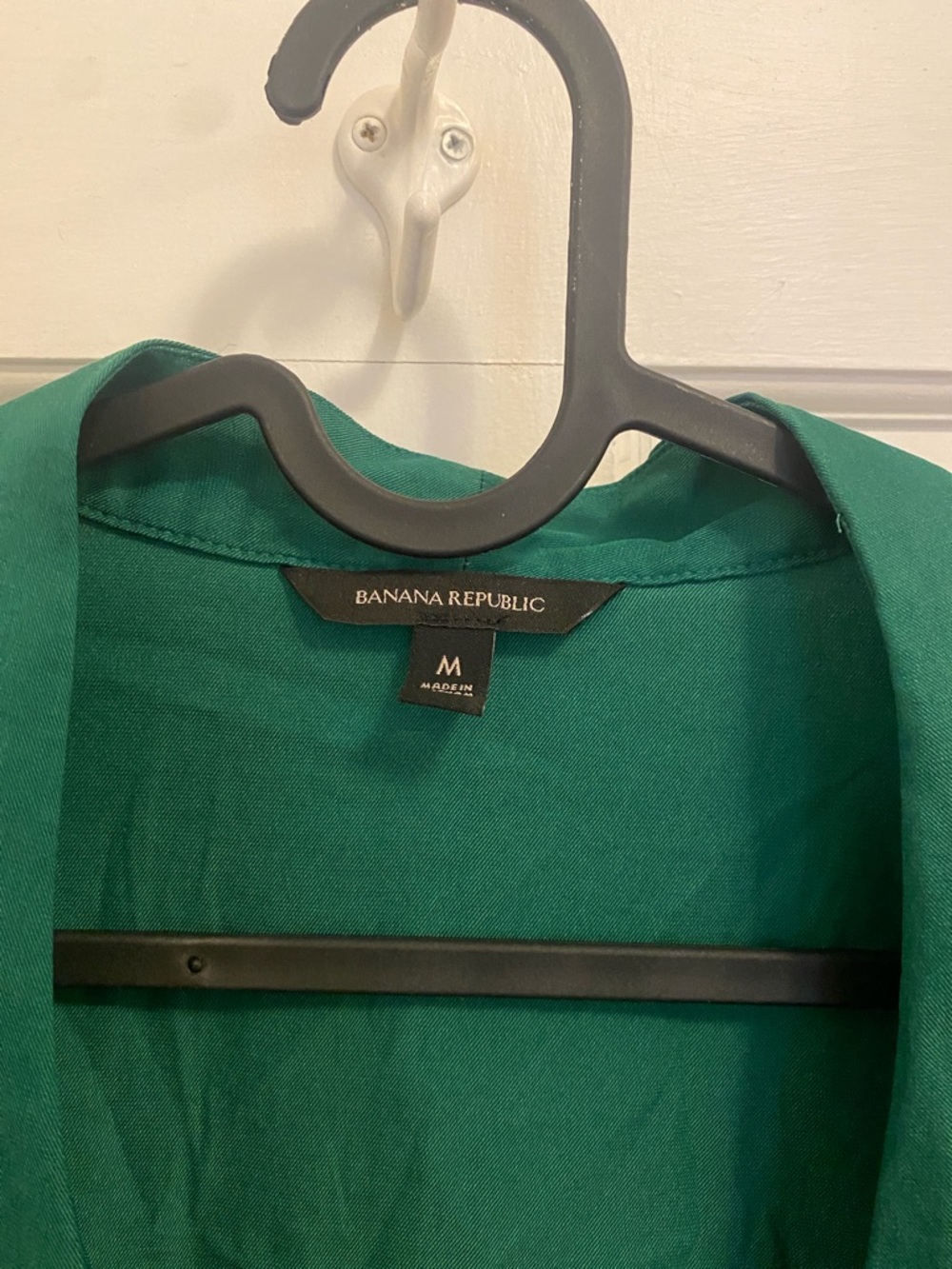Banana Republic Women’s Emerald Green Sleeveless Wrap Top Size M - Picture 2 of 5